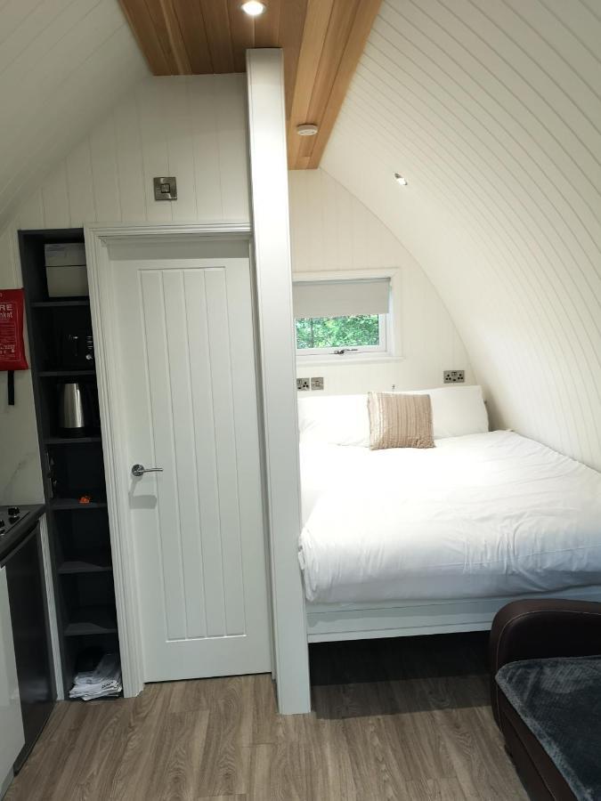 The Pod-Hot Tub-Woodland Lodges-St Clears-Carmarthen Kültér fotó