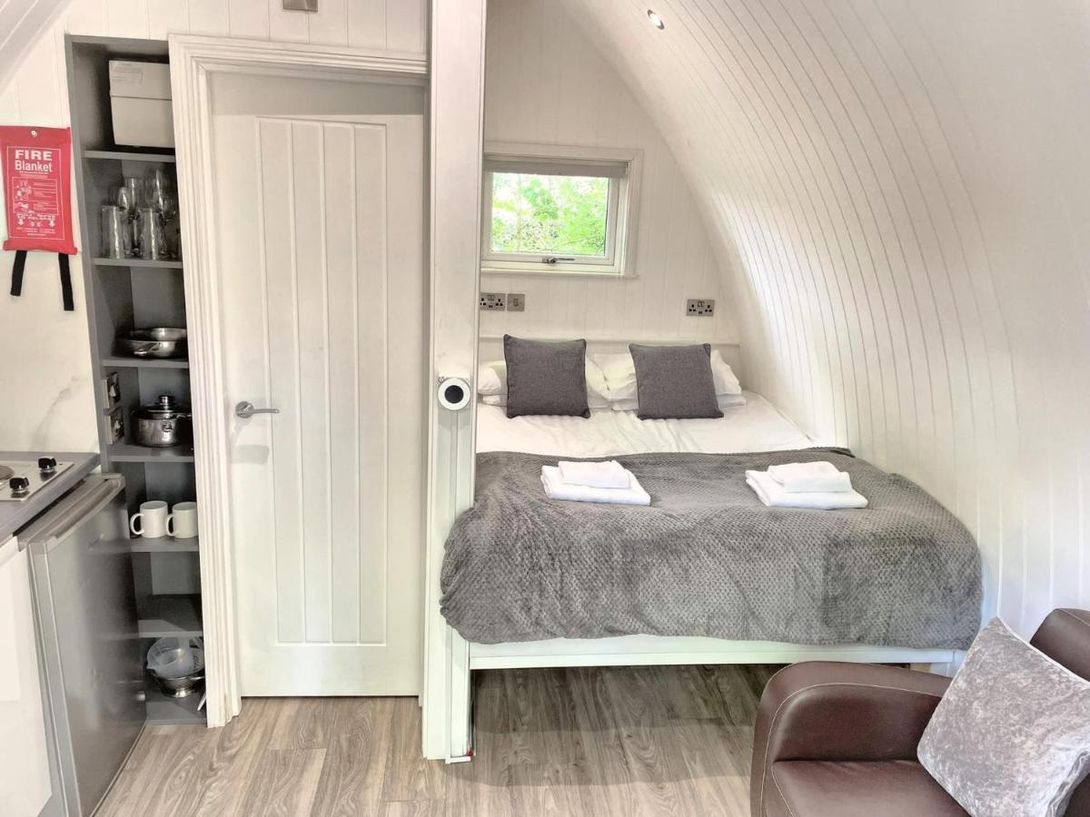 The Pod-Hot Tub-Woodland Lodges-St Clears-Carmarthen Kültér fotó